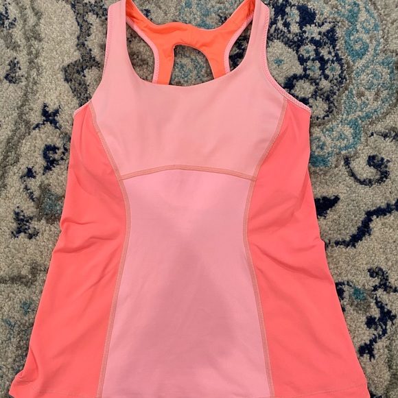 LuLuLemon Tank - Picture 1 of 2